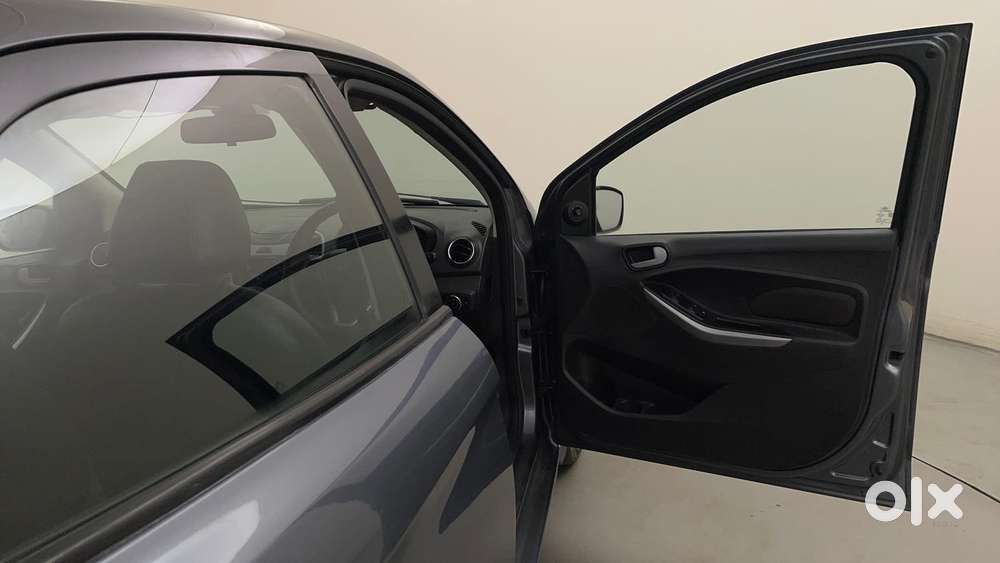 Ford Figo 1.2p Trend Mt, 2015, Petrol