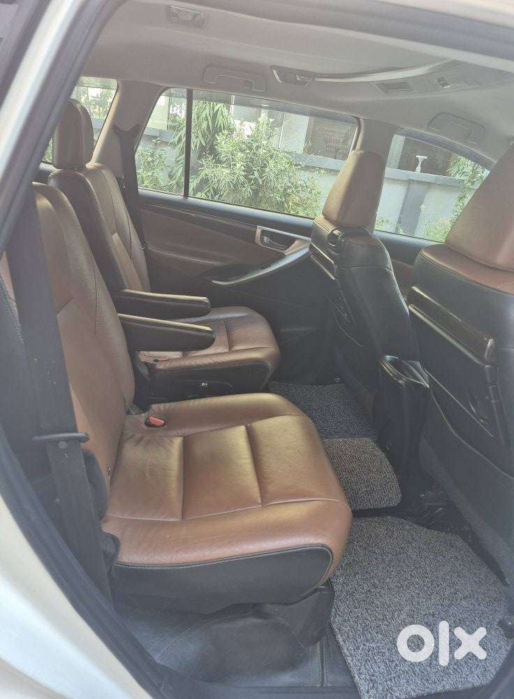 Toyota Innova Crysta 2.8z Automatic, 2017, Diesel