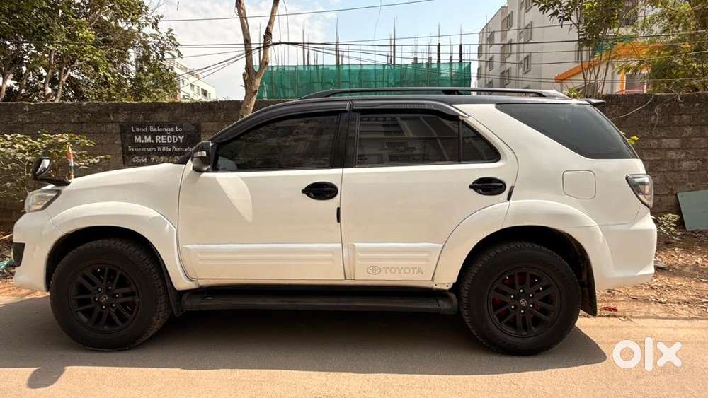 Toyota Car 4x4 2012 Diesel