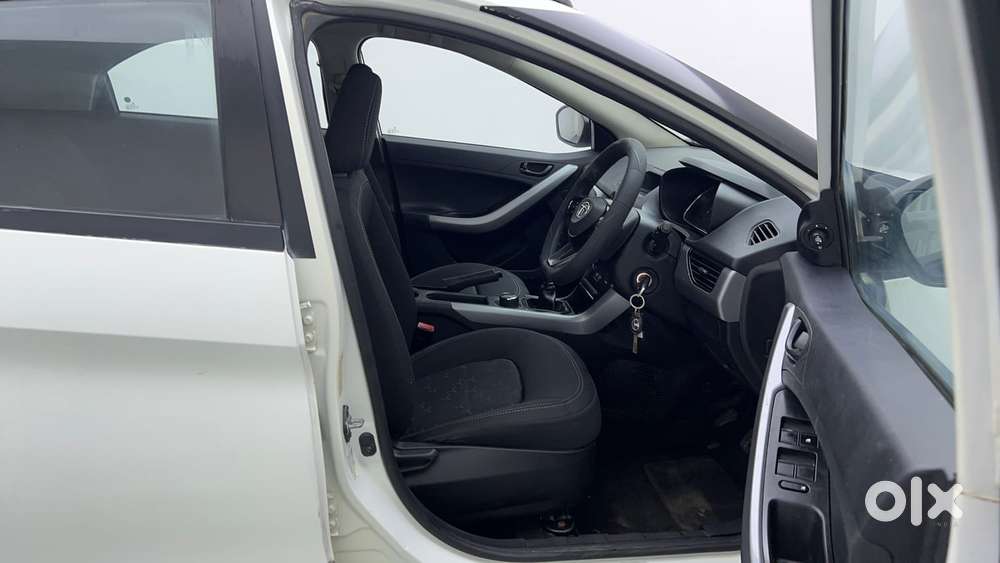 Tata Nexon 1.5 Revotorq Xm (s), 2022, Diesel