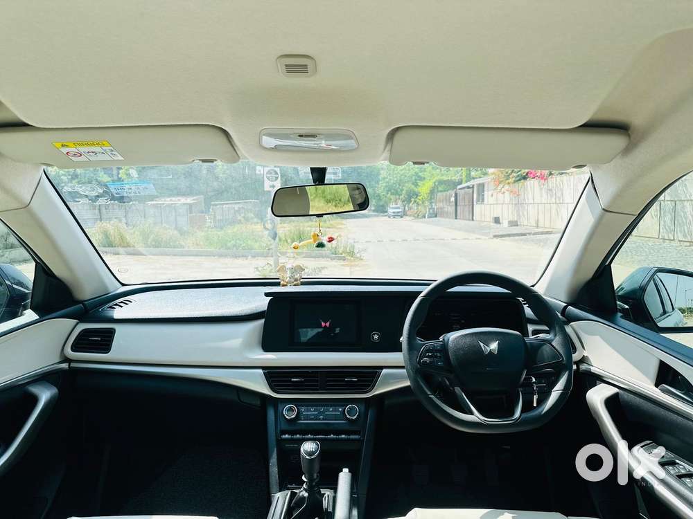 Mahindra Xuv700 2.2 Mx Diesel Mt 5 Str, 2022, Diesel