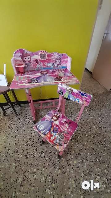 Barbie table best sale