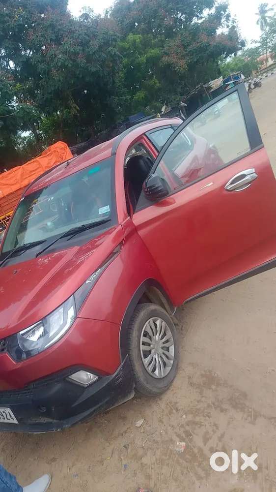 Mahindra Kuv 100 2016 Diesel 72000 Km Driven