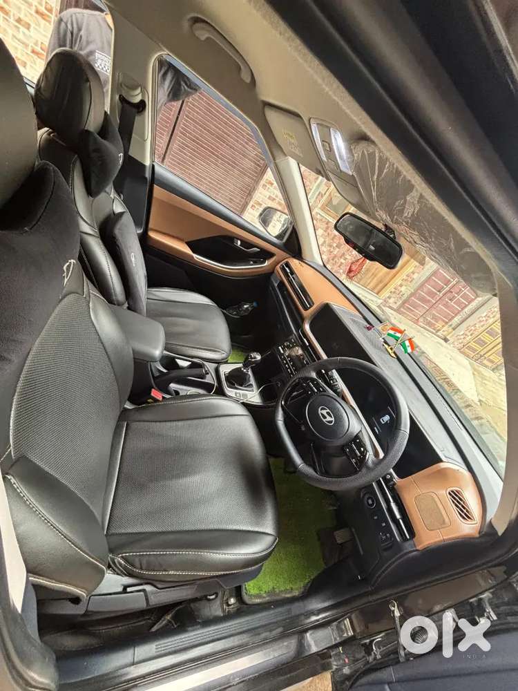 New Model Alcazar With Best Condition.