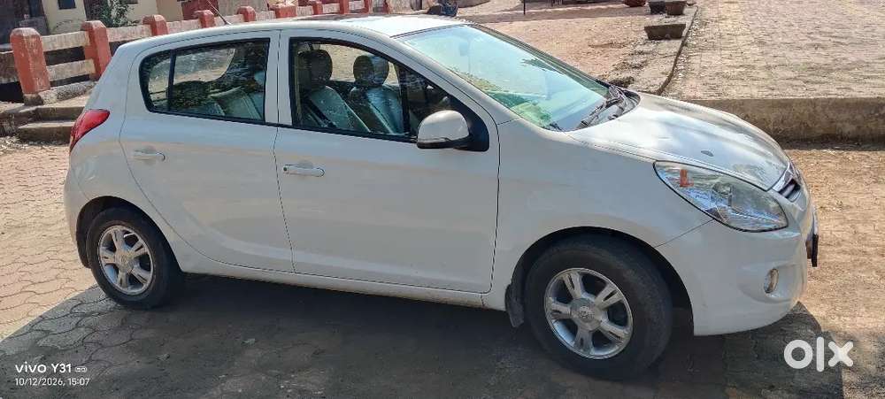 Hyundai I20 2011 With Sunroof
