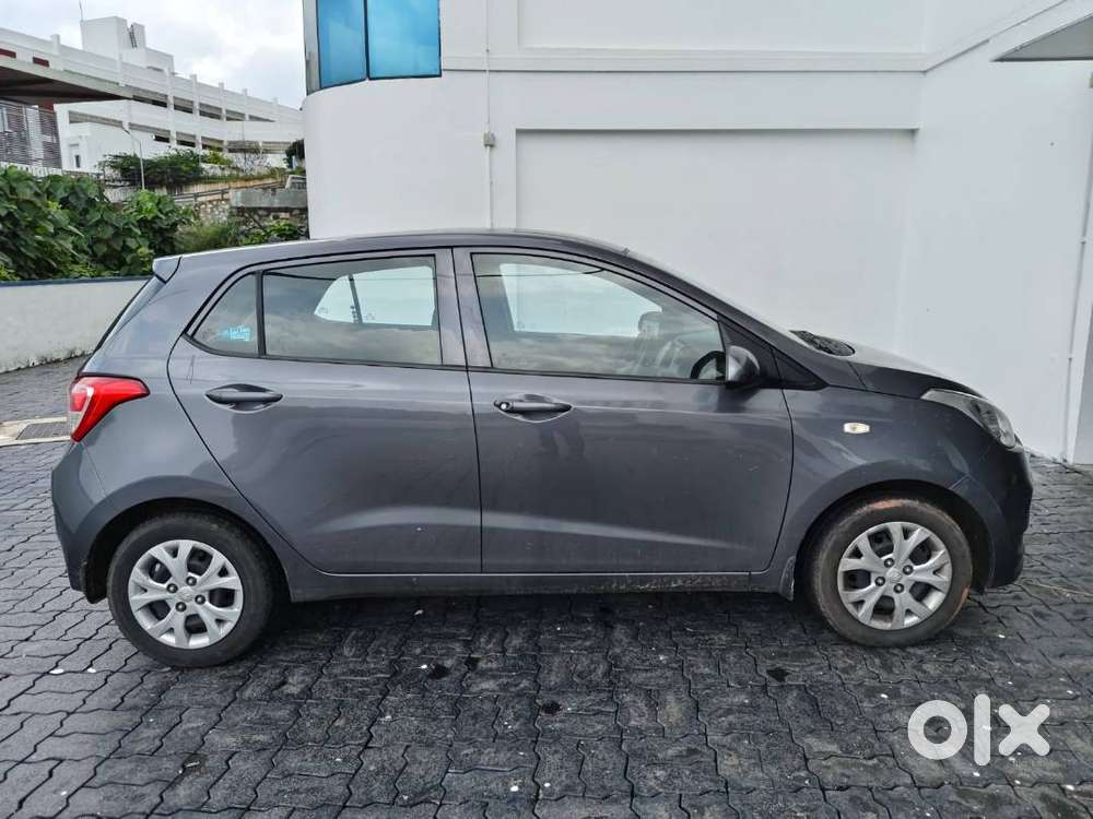 Grand I10 (2013-dec Model)petrol,manual