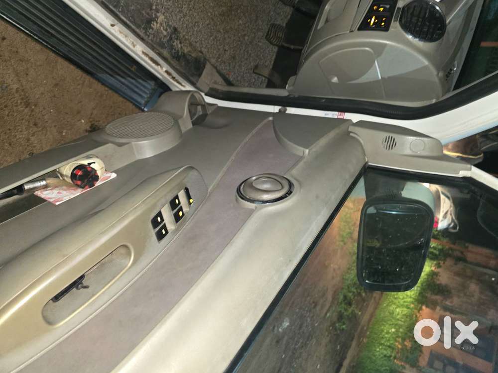 Well Maintained Fully Featured Loaded Car