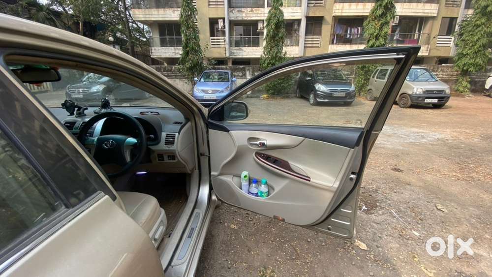 Toyota Corolla Altis 2011