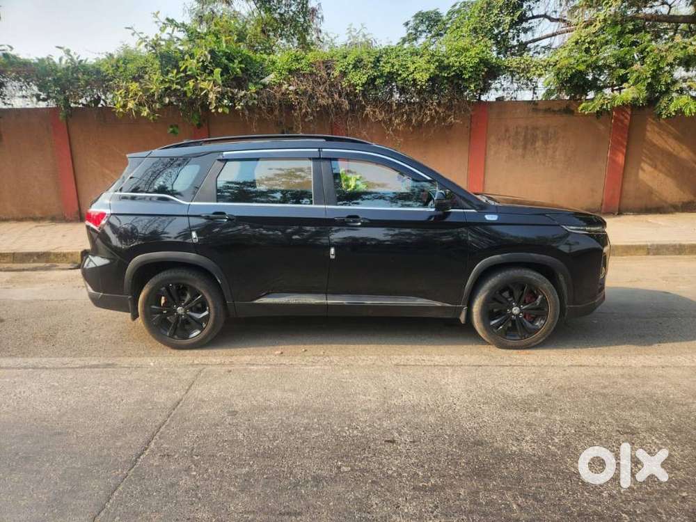 Mg Hector Plus Sharp Pro Blackstorm 1.5 Turbo Petrol Cvt 7 Str, 2024..
