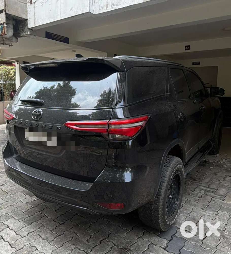 Toyota Fortuner 2023 Diesel Well Maintained