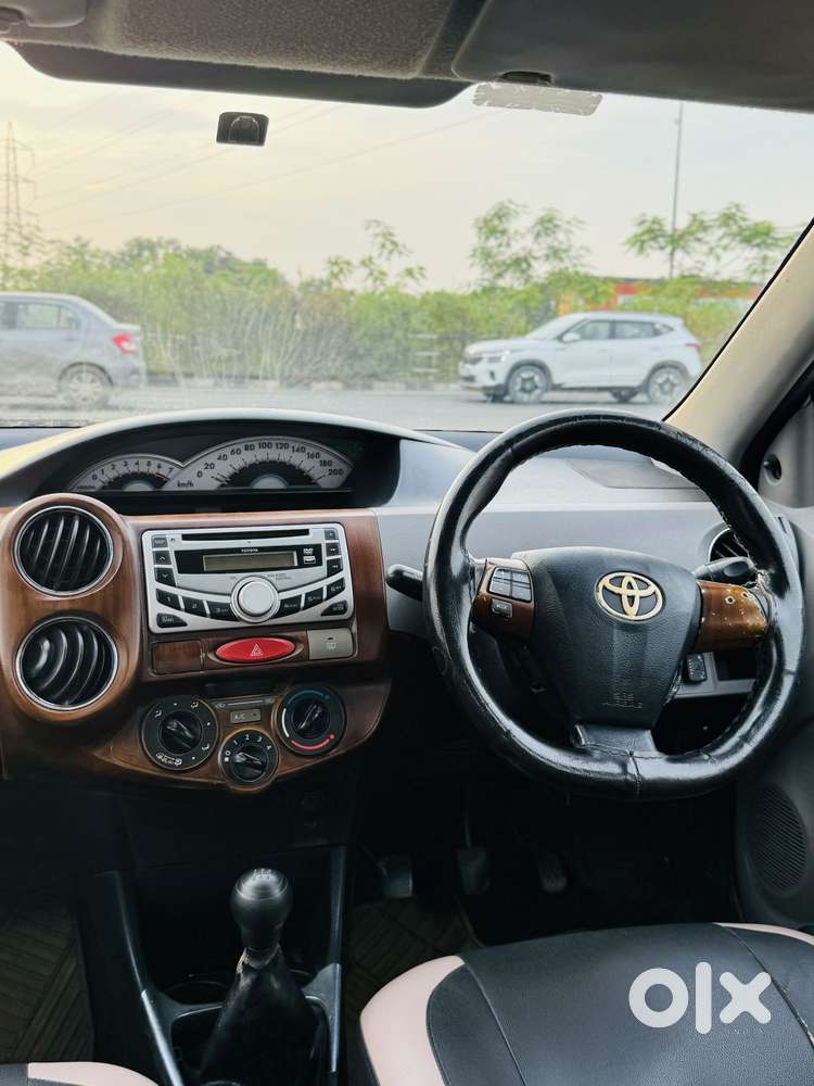 Toyota Etios 2010-2012 Vx, 2011, Cng & Hybrids