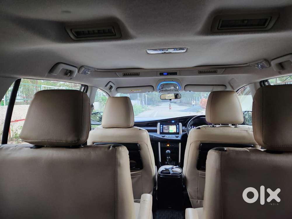 Toyota Innova Crysta 2.4 Vx Mt, 2020