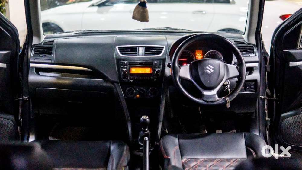 Maruti Suzuki Swift Vxi Optional, 2016, Petrol