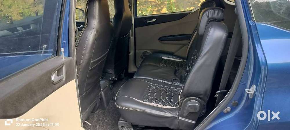 Renault Triber Rxz, 2023, Petrol