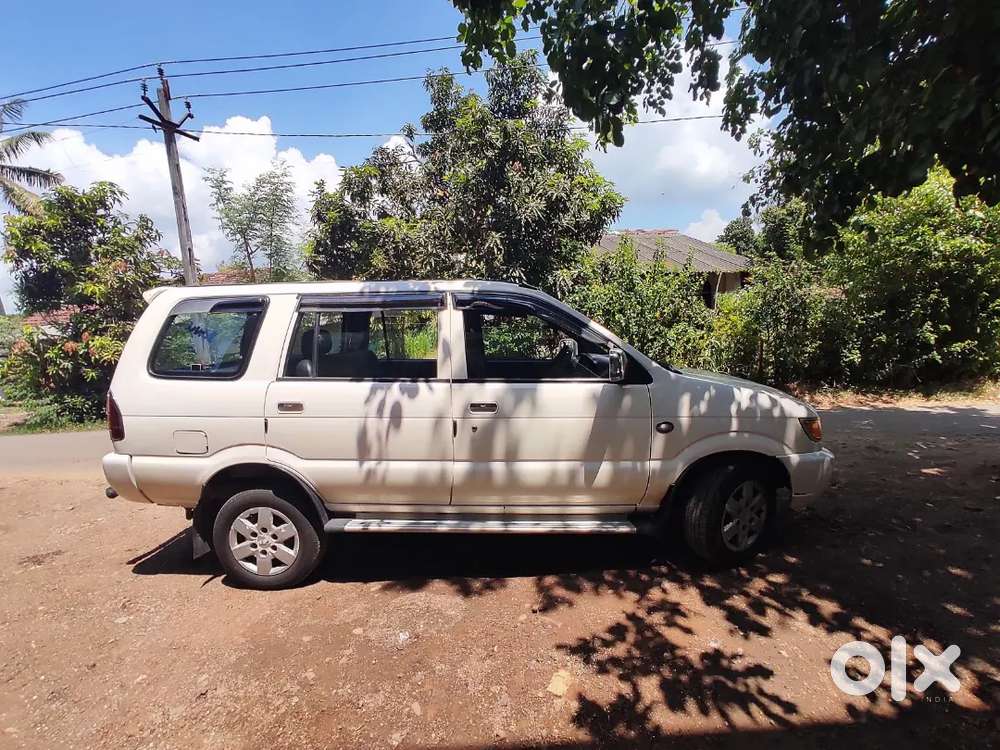Chevrolet Tavera Neo 2015