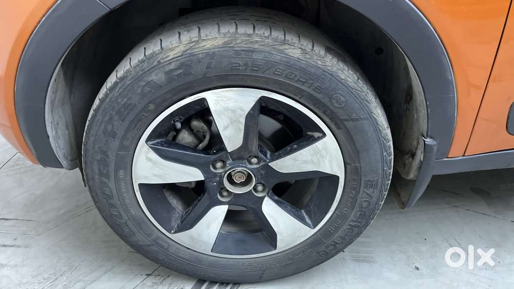 Tata Nexon 1.2 Revotron Xza Plus (o) Dual Tone, 2018, Petrol