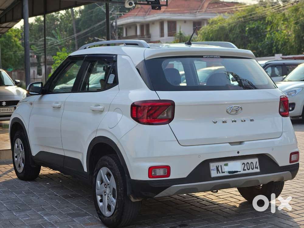 Hyundai Venue S 1.2 Petrol, 2021, Petrol