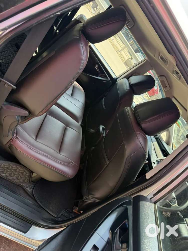 Innova Crysta 2023