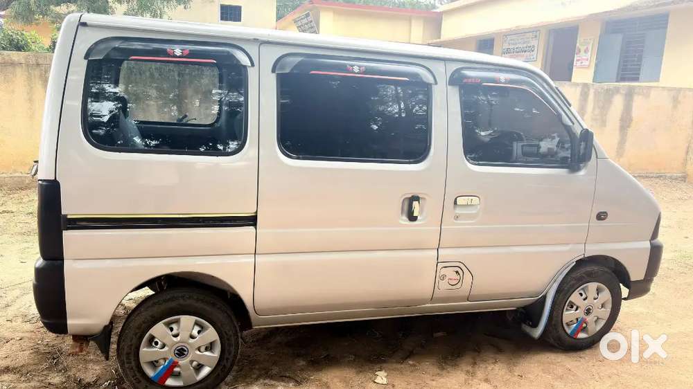 Maruti Suzuki Eeco 2023 Petrol Well Maintained