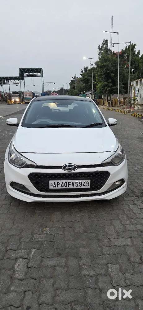 I 20 Asta Diesel Model 2015 Reading 117000 Tyres 90% Insurance Live