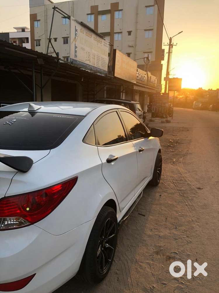 Hyundai Fluidic Verna 2011 Petrol Good Condition