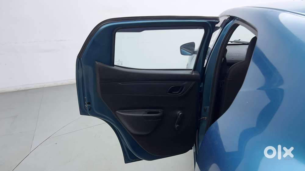 Renault Kwid 1.0 Rxl (o), 2023, Petrol