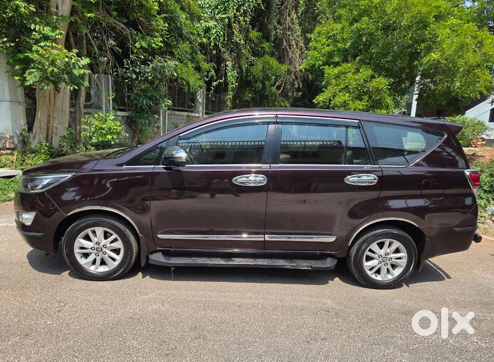 Toyota Innova Crysta 2.4 V 7 Str, 2017, Diesel