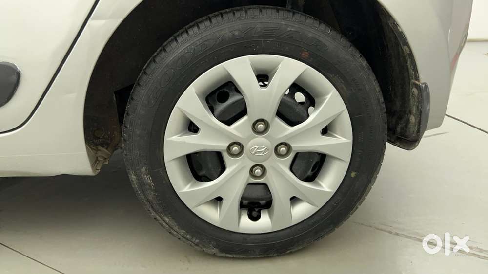Hyundai Grand I10 1.2 Kappa Sportz, 2015, Petrol