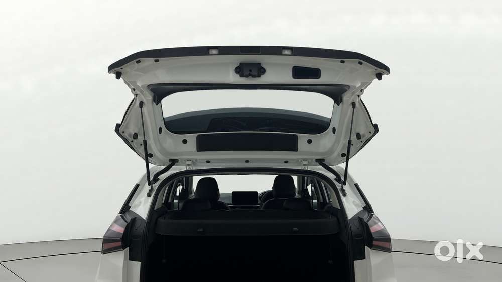 Tata Nexon Creative Plus 1.2 Revotron Petrol 7dca, 2025, Petrol