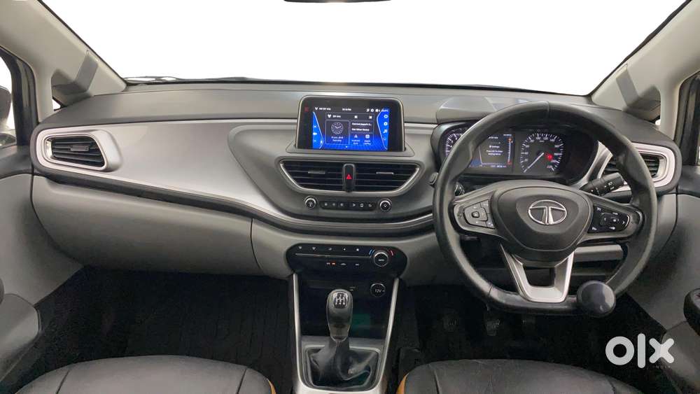 Tata Altroz Xz, 2020, Petrol