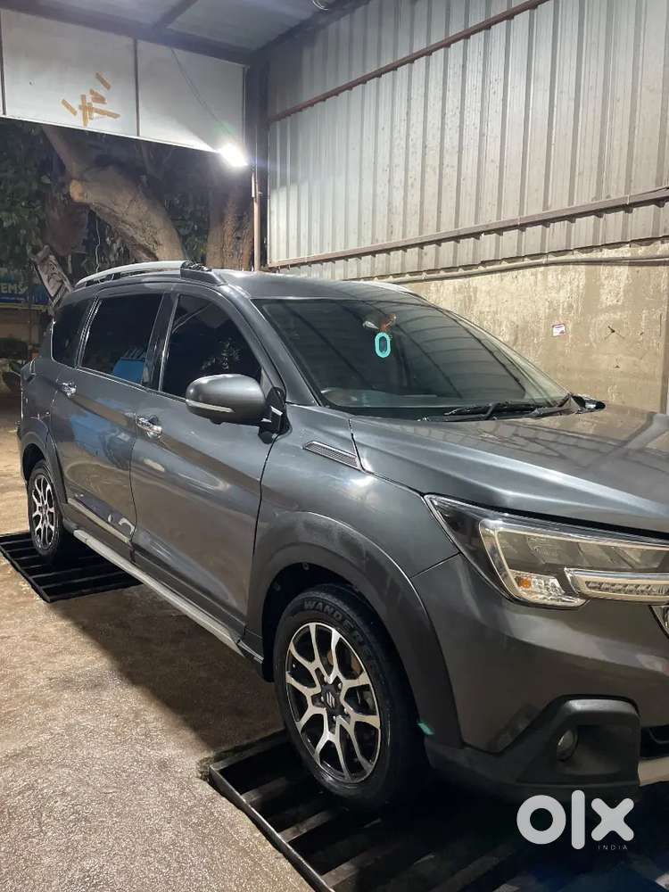 Showroom Track