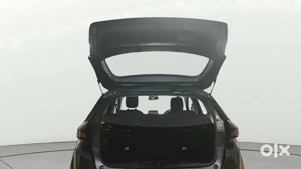 Tata Altroz 1.2 Xt, 2020, Petrol