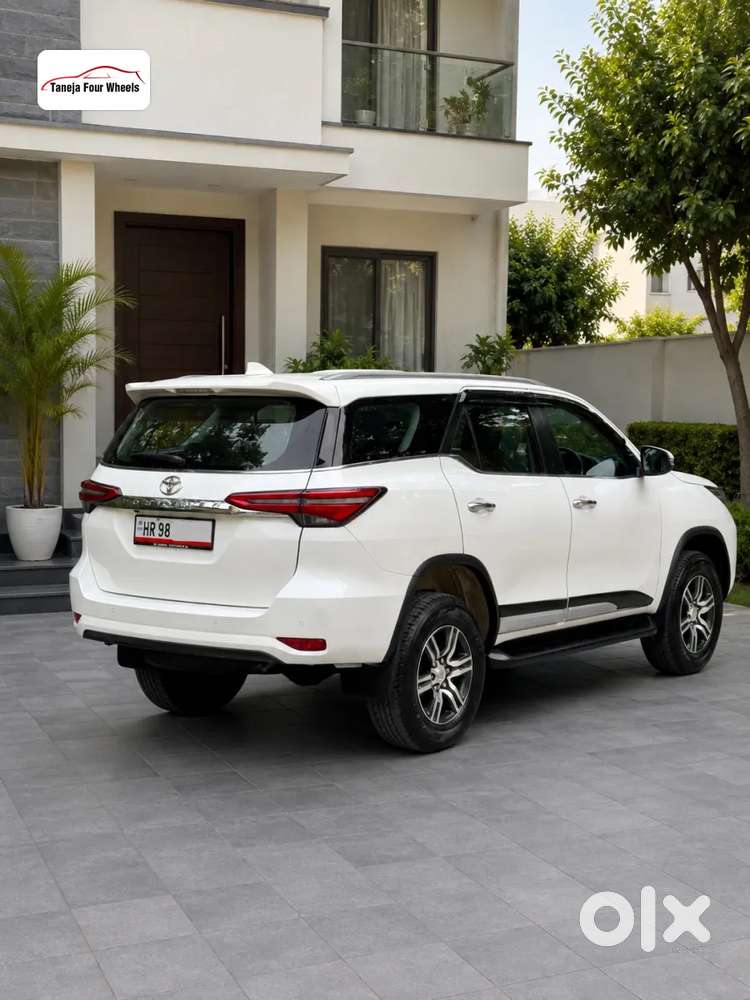 Toyota Fortuner 4x2 At 2.7 Petrol, 2024, Petrol