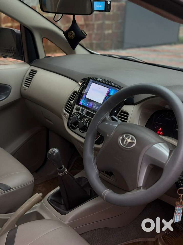 Toyota Innova Diesel 2014