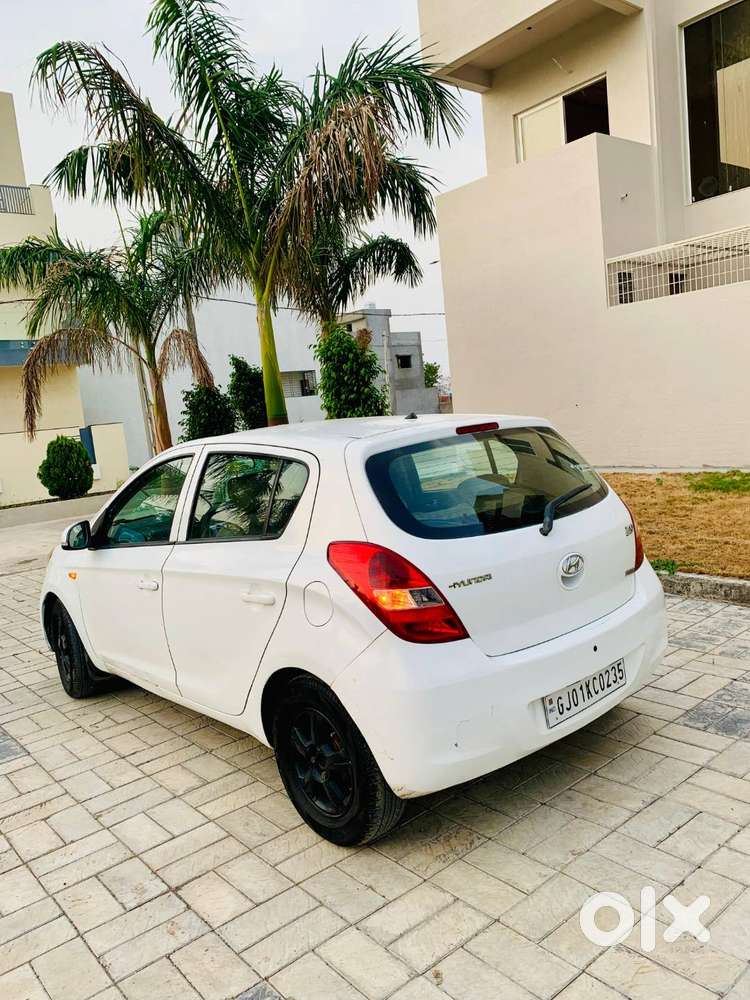 Hyundai I20 Petrol + Cng