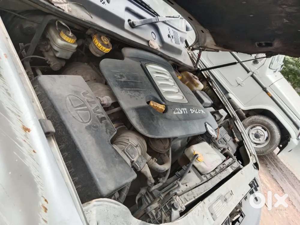 Tata Safari Dicor 2011