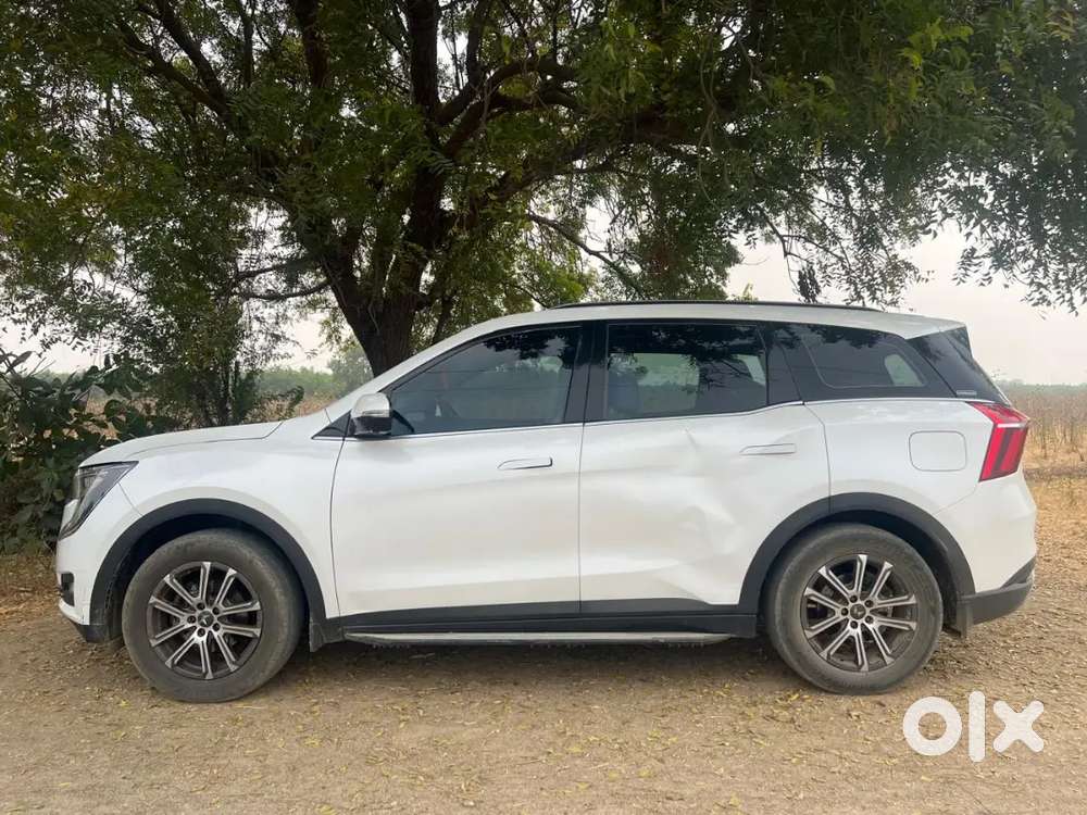 Xuv 700 Ax7l  Top End Model