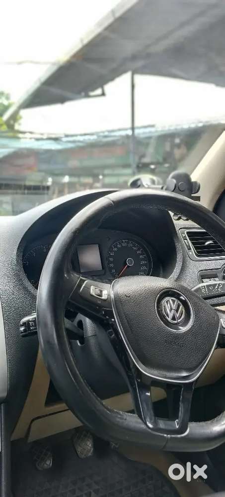 Volkswagen Polo 2015 Petrol 130000 Km Driven
