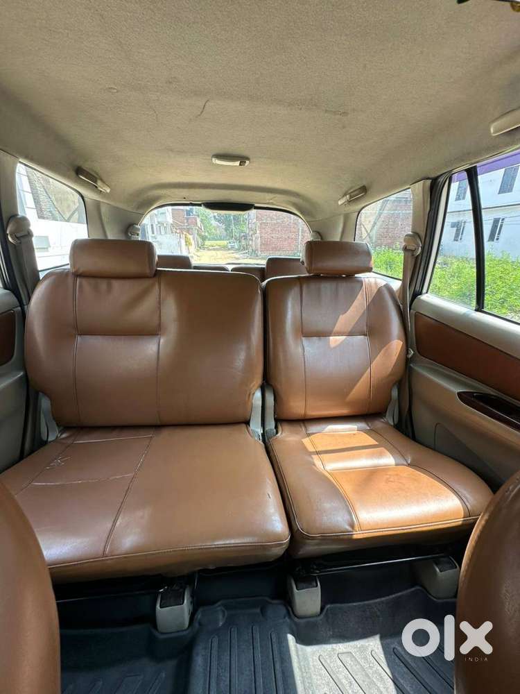 Toyota Innova 2011 Diesel Well Maintained