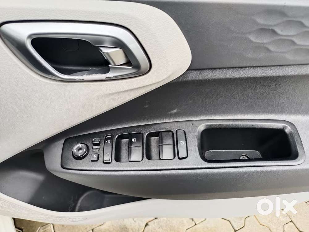 Hyundai Aura Sx Plus Automatic, 2020, Petrol
