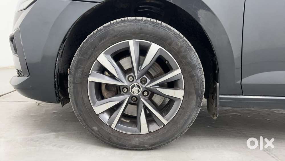 Skoda Slavia Style 1.5l Tsi Dsg, 2023, Petrol