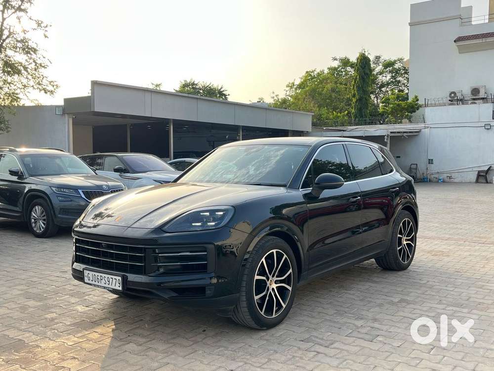 Porsche Cayenne Platinum Edition, 2023, Petrol