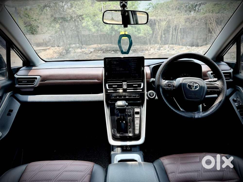 Toyota Innova Hycross Gx (o), 2024, Petrol
