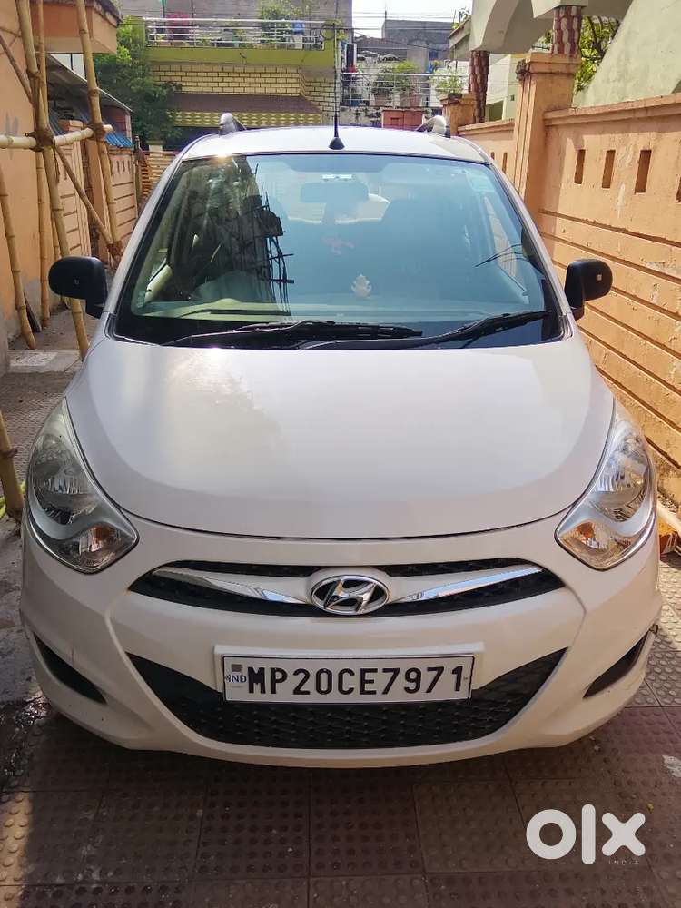 Hyundai I10 2015 Petrol Well Maintained ,good Condition Fresh .