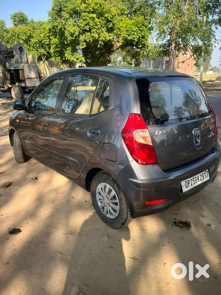 Hyundai I10 2015 Lpg 120000 Km Driven