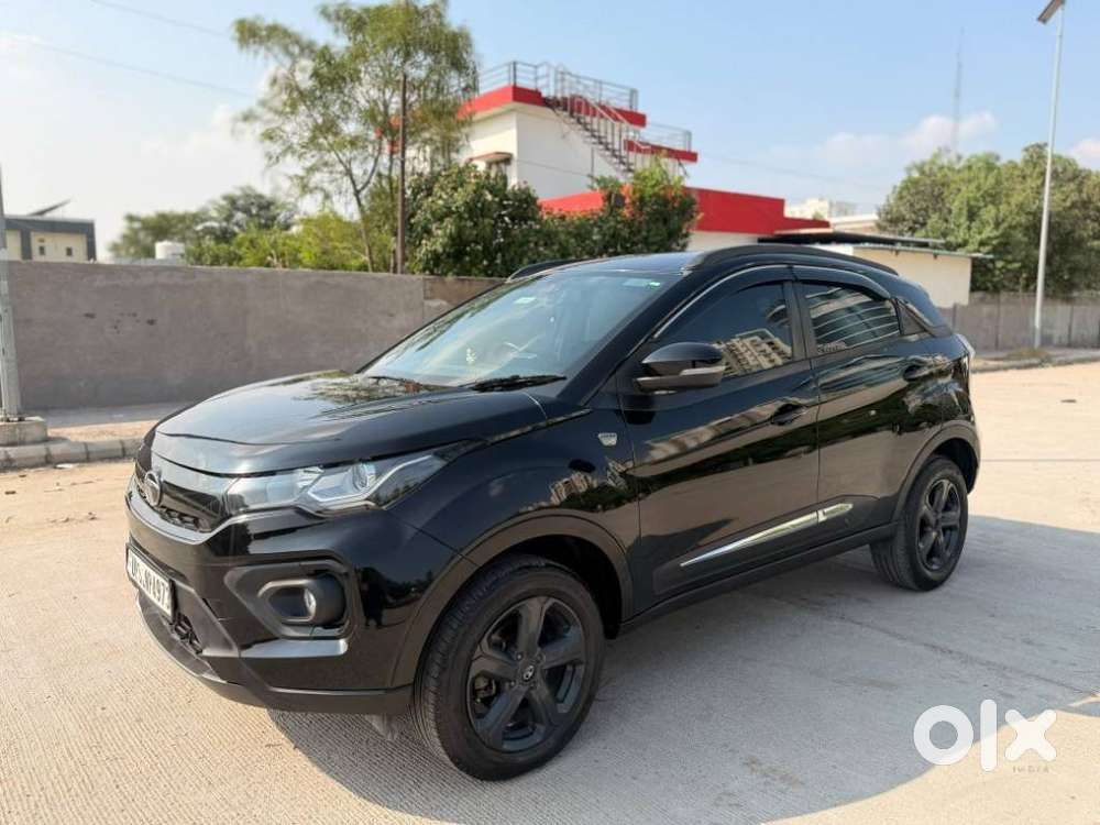 Tata Nexon, 2023, Petrol