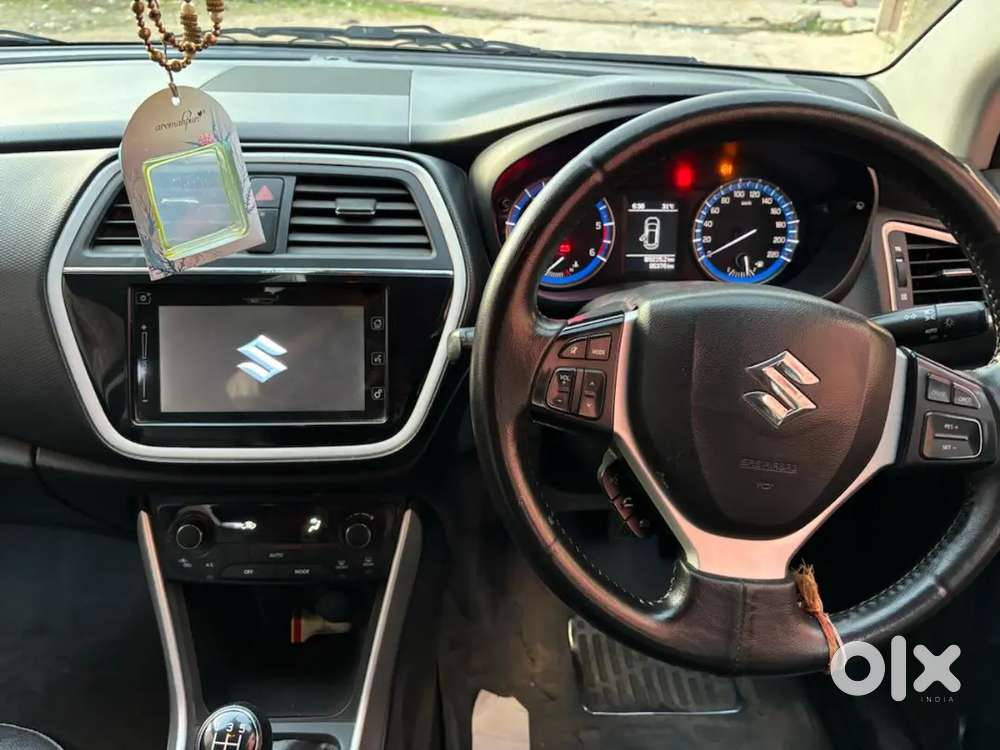 Maruti Suzuki S-cross 2015 Diesel Well Maintained