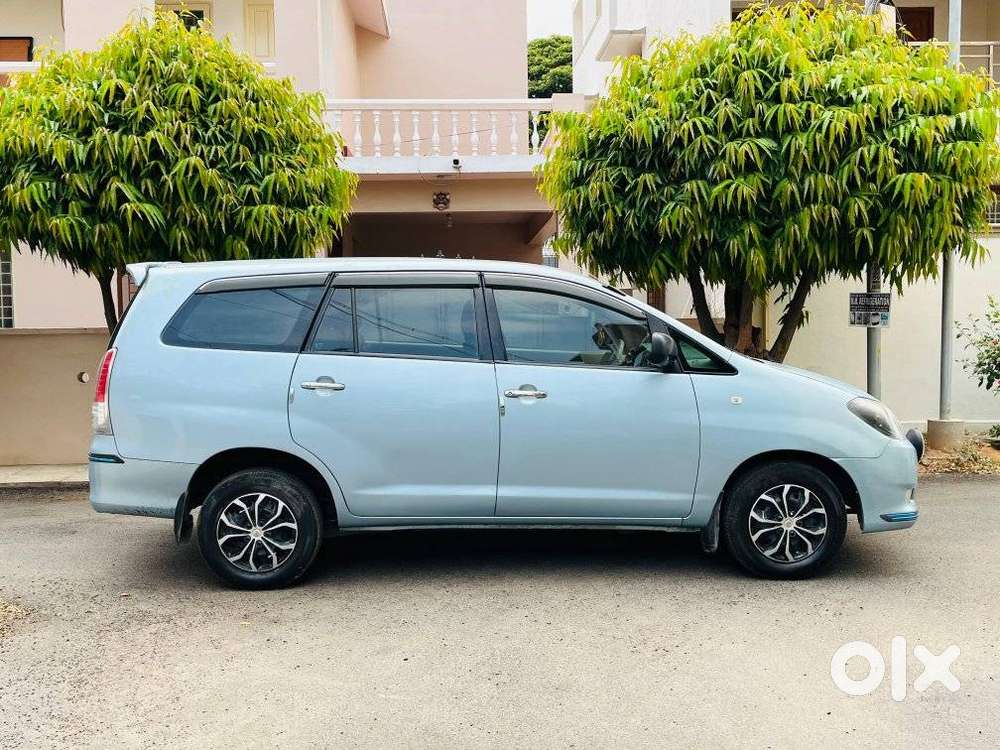 Toyota Innova 2009-2011 2.0 G4 Petrol 8-seater, 2011, Diesel