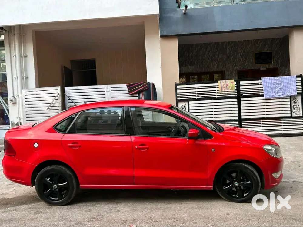 Skoda Rapid 1.6 Tdi 2012 Elegance Plus