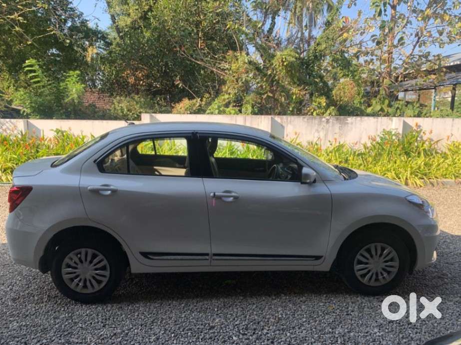 Maruti Suzuki Dzire Vxi Ags, 2023, Petrol